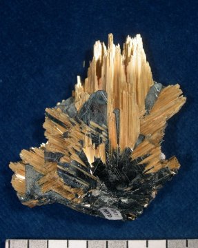 Acicular habit (rutile)